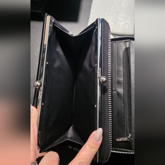 Killstar Black Zippered Wallet - Picture 5 of 8